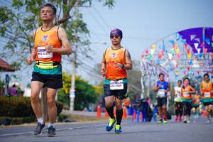 BIB: 42424, 4728
                            <button type="button" onclick="openModal(10092480)" class="btn btn-primary btn-sm float-right btn-popup" data-toggle="modal" data-target=".modal-high-quality">
                        <i class="fas fa-shopping-cart"></i> Add to Cart
                    </button>
                                            <button type="button" onclick="isThisMe(10092480, true)" class="btn btn-success btn-sm float-right btn-popup btn-isme hidden" data-toggle="tooltip" data-placement="bottom" title="นี่คือรูปของคุณใช่ไหม คลิกที่นี่เพื่อเอาเข้าอัลบั้ม">
                        <i class="fas fa-plus"></i> Add to album
                    </button>
                    <button type="button" onclick="isThisMe(10092480, false)" class="btn btn-warning btn-sm float-right btn-popup btn-isnotme hidden">
                        <i class="fas fa-ban"></i> Remove from album
                    </button>
